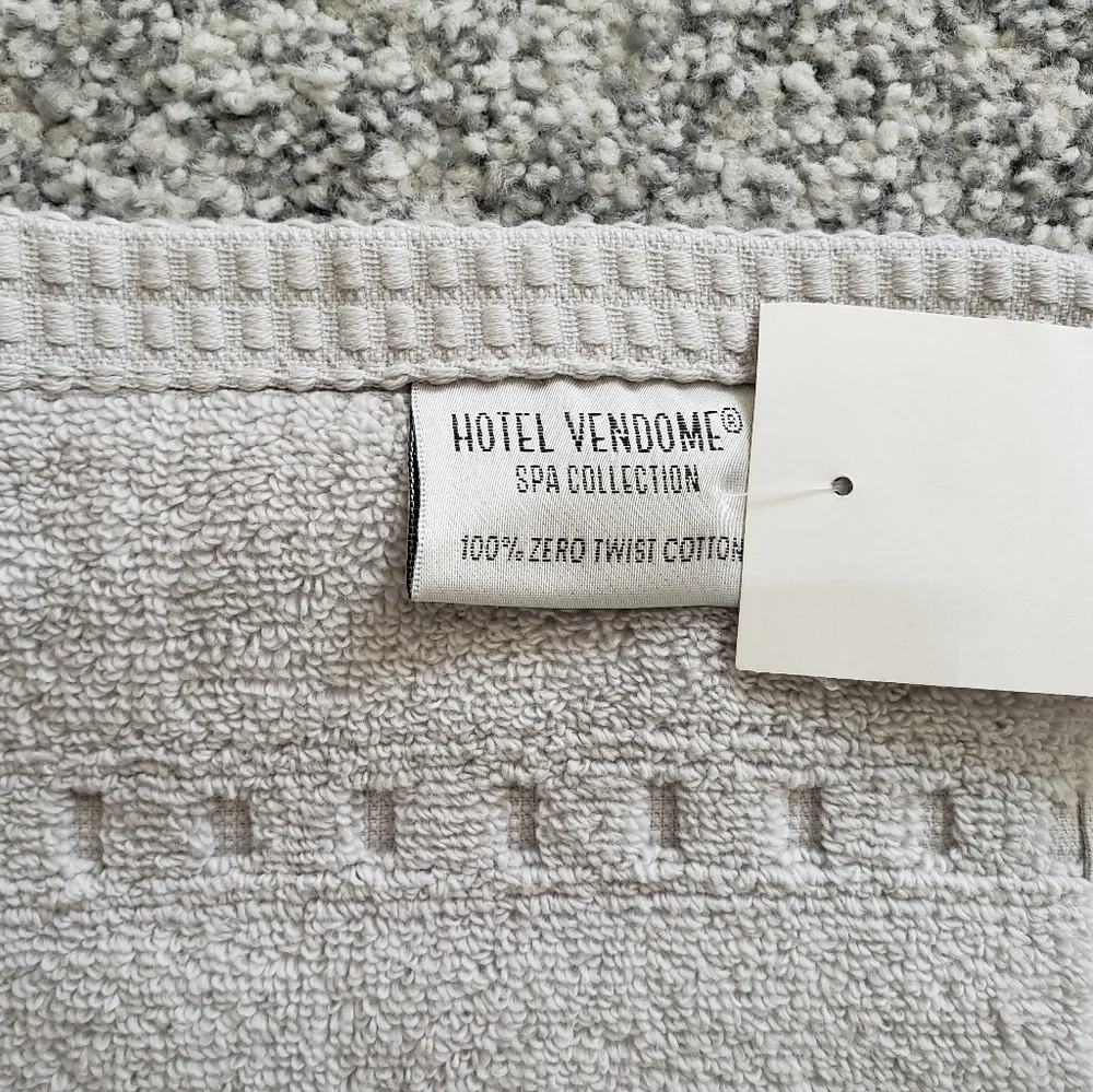 NWT 2 Washcloths Pale Blue Gray By Hotel Vendome Spa Collection